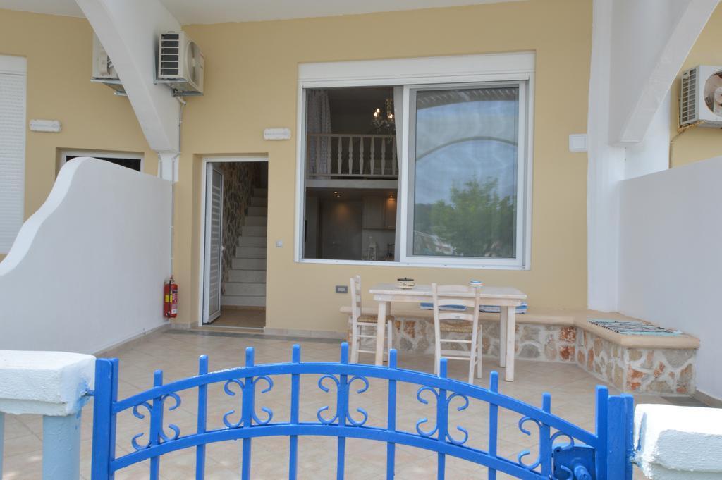 פליראקי Kathara Bay Apartments מראה חיצוני תמונה
