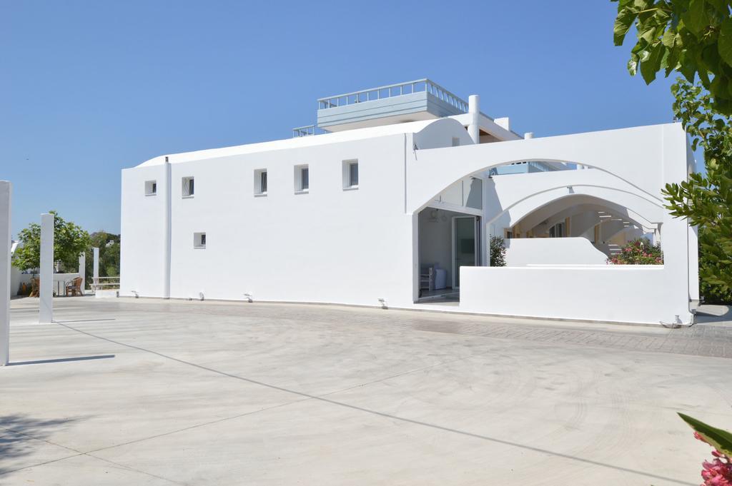 פליראקי Kathara Bay Apartments מראה חיצוני תמונה